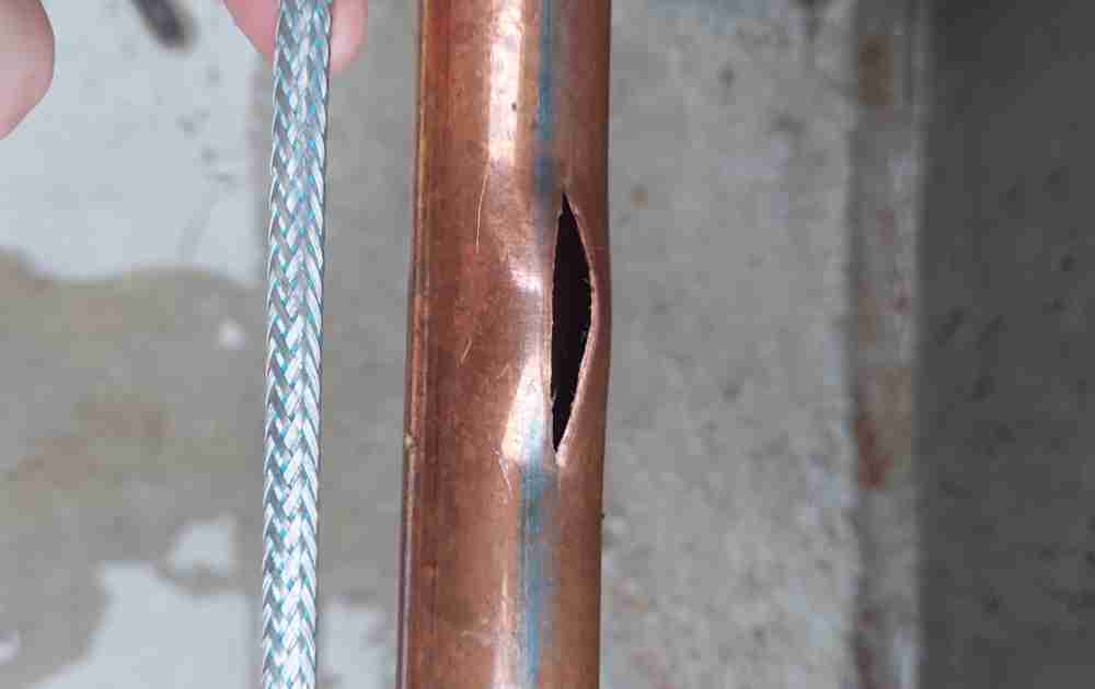fixing broken pipe | Done Right Plumbing